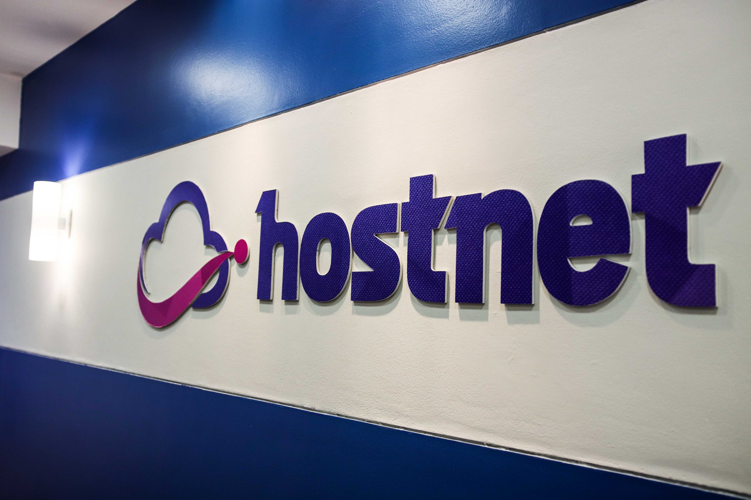 HOSTNET.AZ